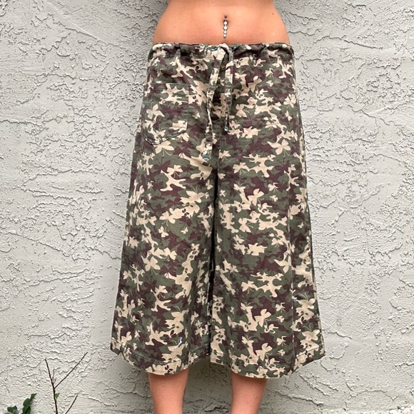 Y2k Handmade Camouflage Butterfly Pants - Picture 2 of 10